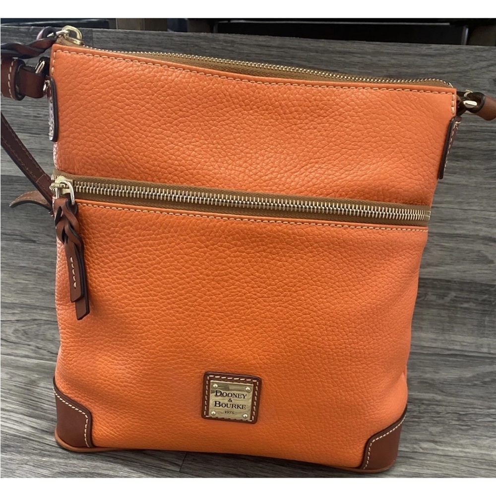Dooney & Bourke Pebble Shoulder Bag Leather Orange Top Zip Adjustable Strap